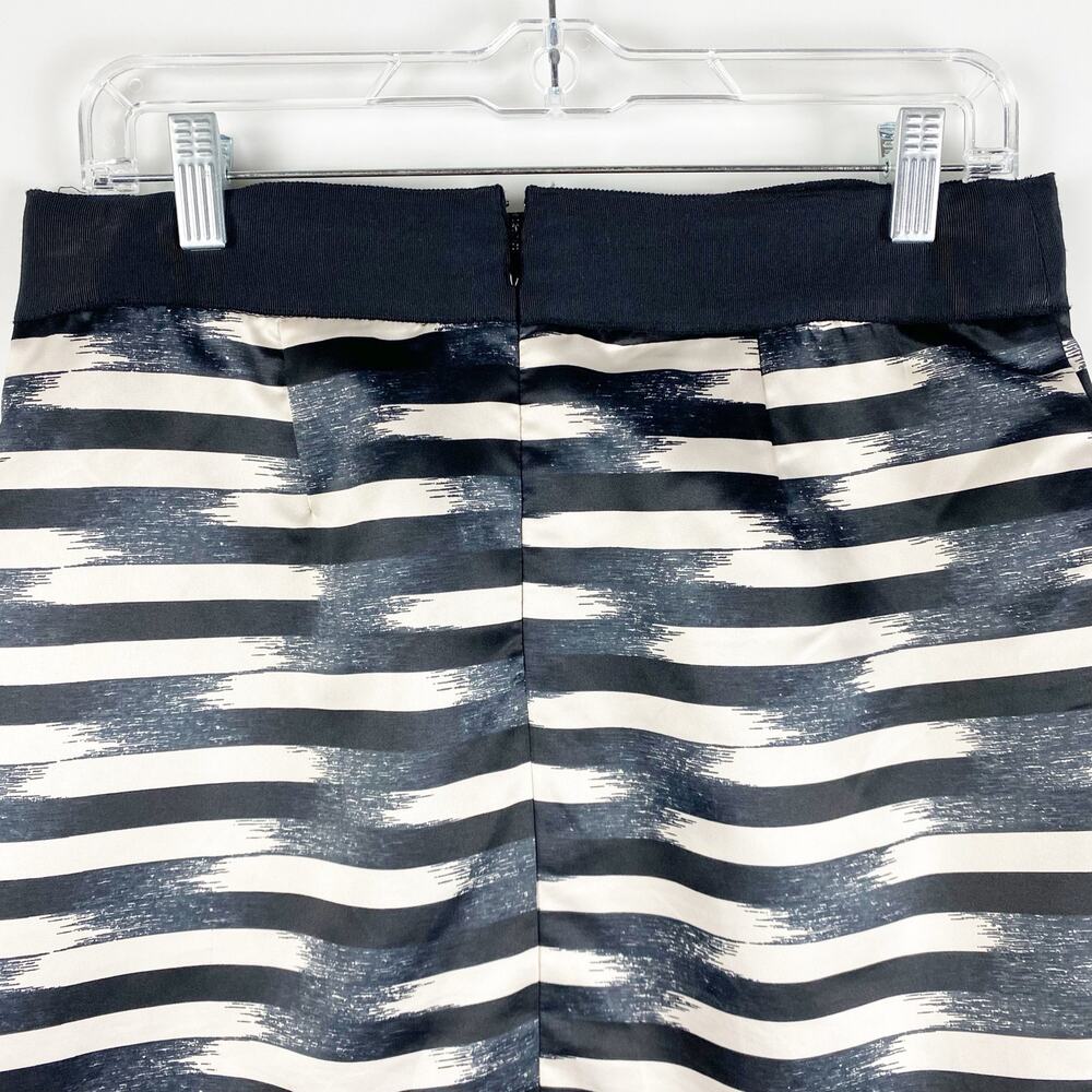 Gap Satin Striped Mini Skirt Lined Pockets Gray Black Womens Size 2 - Picture 9 of 13